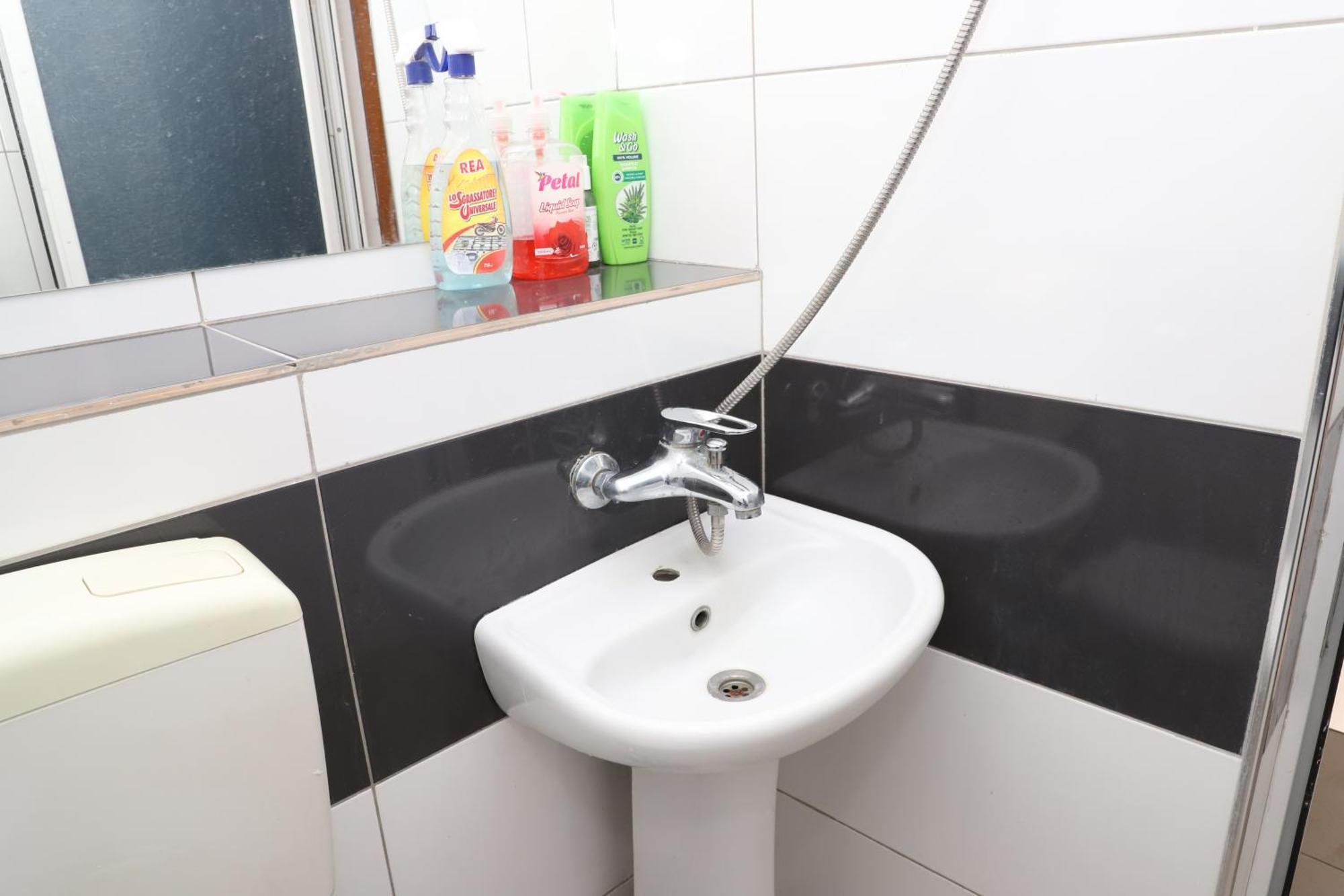 Elvi Aerd Apartment Berat Eksteriør bilde