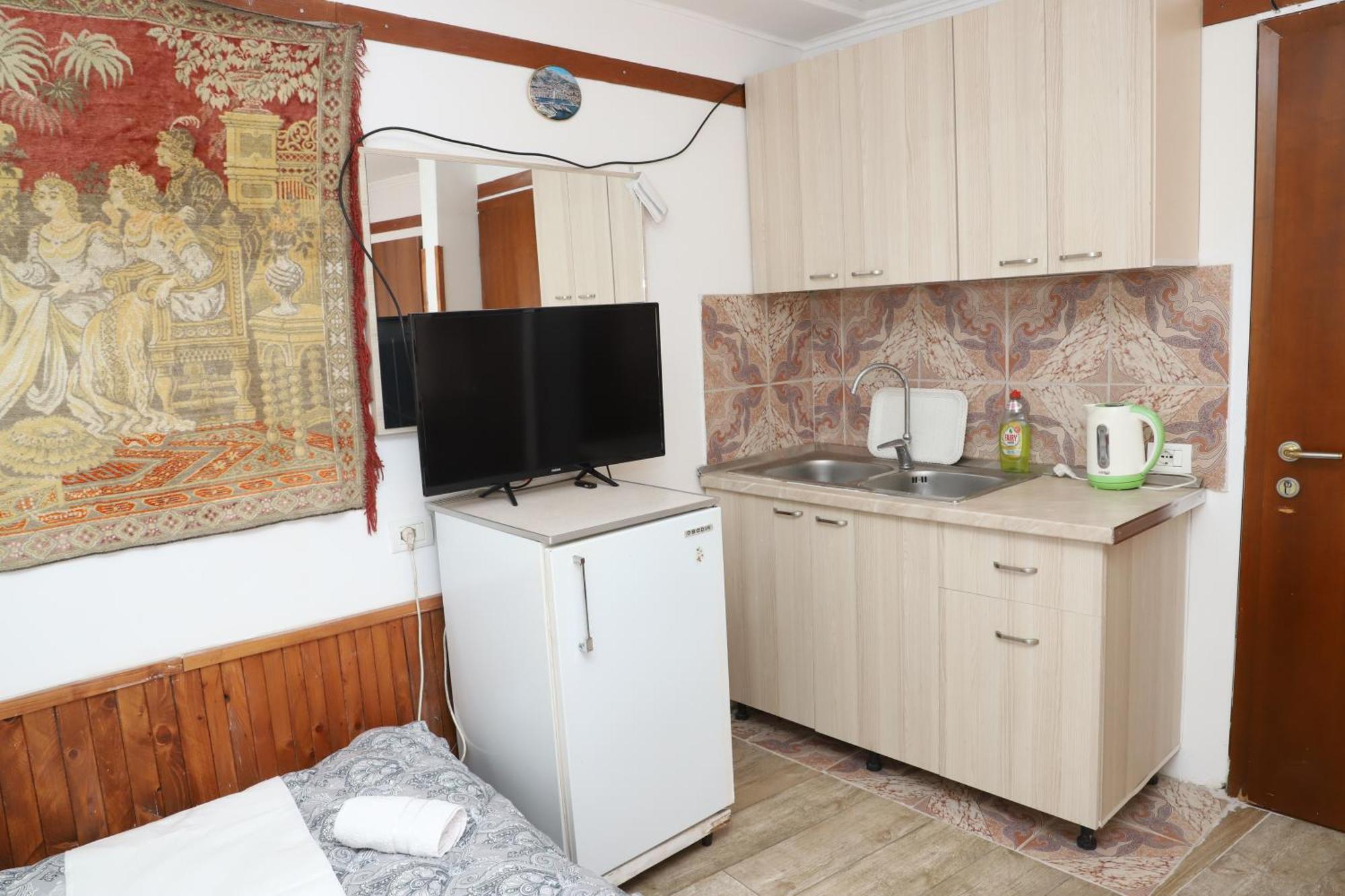 Elvi Aerd Apartment Berat Eksteriør bilde